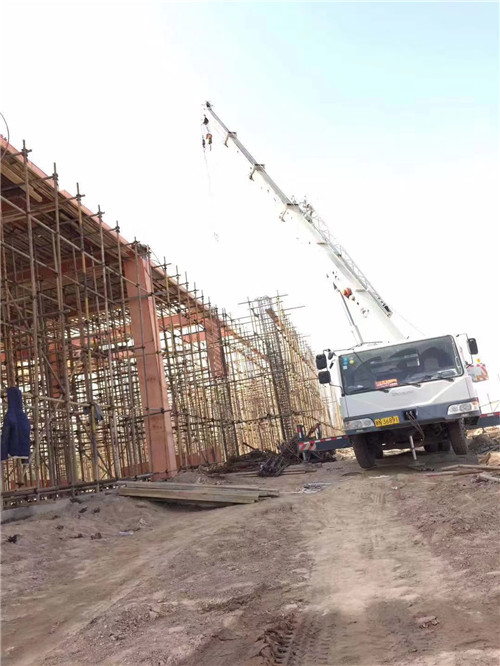 英山县25 吨、50 吨吊车怎么选？多大重量 / 半径适合对应车型？